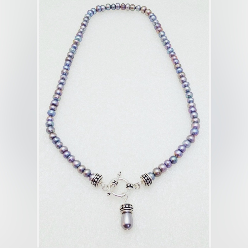 Premier-Elegant Freshwater Pearl Necklace